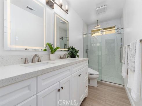 8 National Place, Irvine, CA
