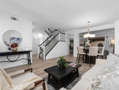 8 National Place, Irvine, CA
