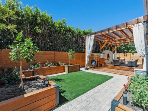 8 National Place, Irvine, CA