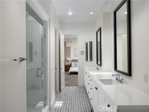 251 Follyhatch , Irvine, CA