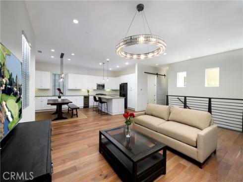 251 Follyhatch , Irvine, CA