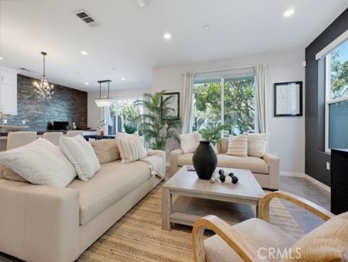 141 Tribeca , Irvine, CA