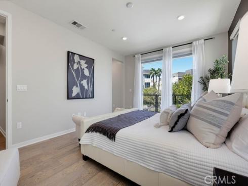 141 Tribeca , Irvine, CA