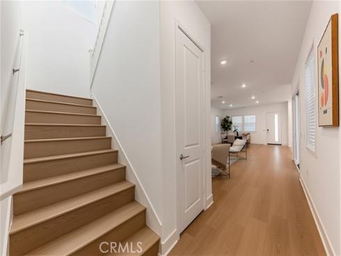 568 Mulligan , Irvine, CA