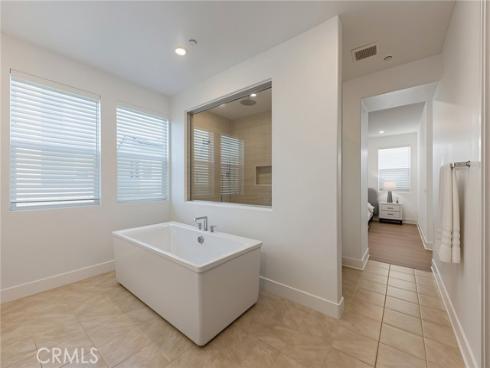 568 Mulligan , Irvine, CA