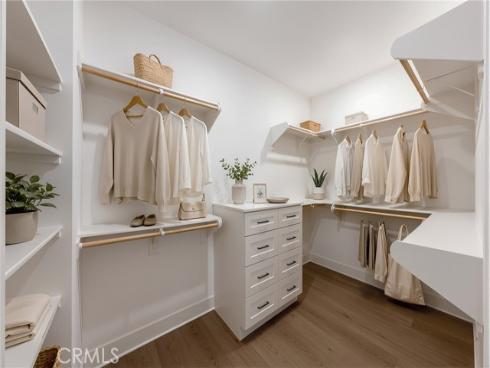 568 Mulligan , Irvine, CA