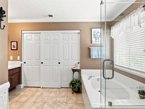 65 Linhaven , Irvine, CA