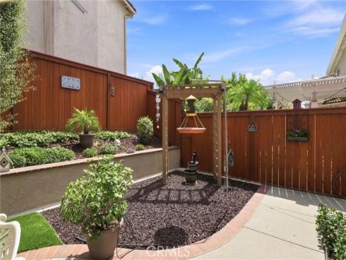 65 Linhaven , Irvine, CA