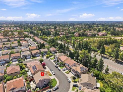 65  Linhaven  , Irvine, CA