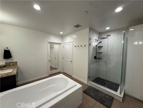 21 Gramercy 218 , Irvine, CA