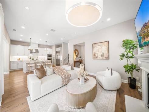 52 English Saddle , Irvine, CA