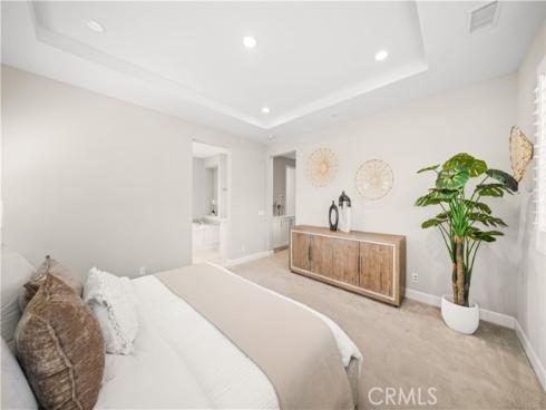 52 English Saddle , Irvine, CA