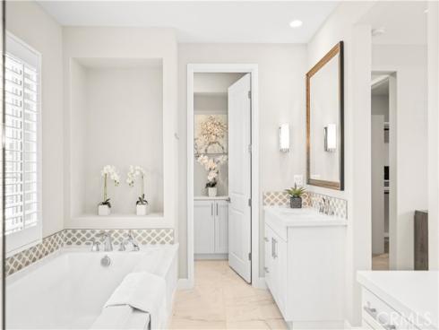 52 English Saddle , Irvine, CA