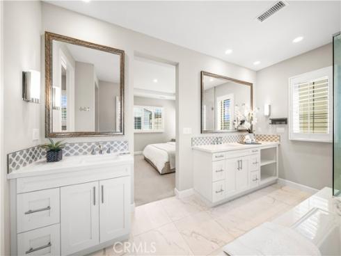 52 English Saddle , Irvine, CA