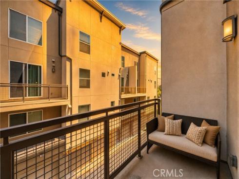 83 Waldorf , Irvine, CA