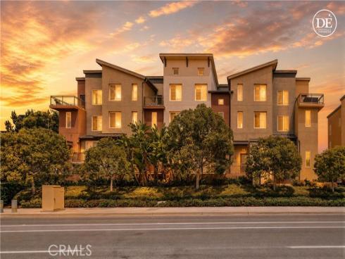83 Waldorf , Irvine, CA