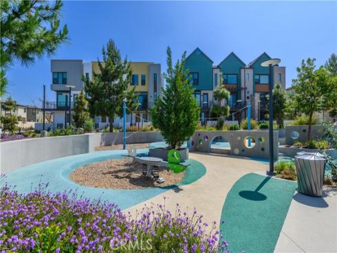 136 Rondo , Irvine, CA