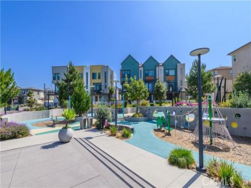 136 Rondo , Irvine, CA