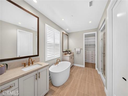 142 Sabbia , Irvine, CA