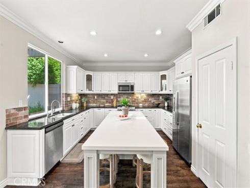 11 Kirkland , Irvine, CA