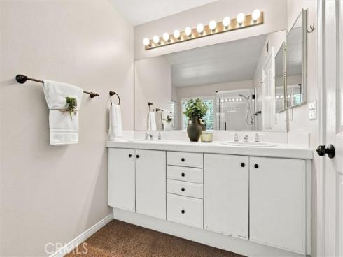 11 Kirkland , Irvine, CA
