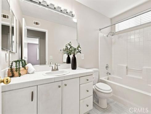 11 Kirkland , Irvine, CA