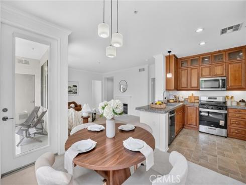 3422 Watermarke , Irvine, CA