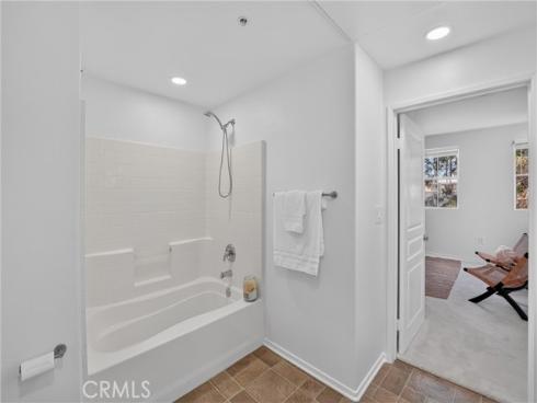 3422 Watermarke , Irvine, CA