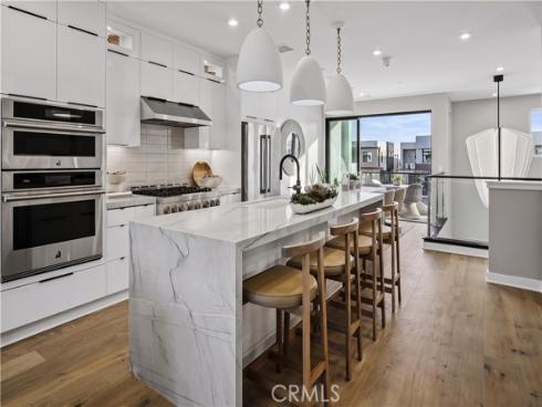 160 Palisades , Irvine, CA