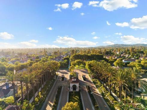 31  Montclair  , Irvine, CA