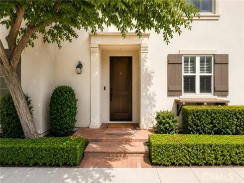 221 Mantle , Irvine, CA