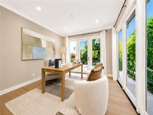 221 Mantle , Irvine, CA