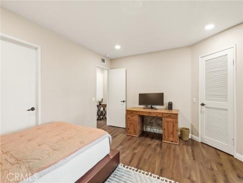 31 Greenbough 132 , Irvine, CA
