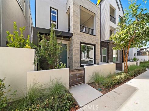 230 Abacus , Irvine, CA