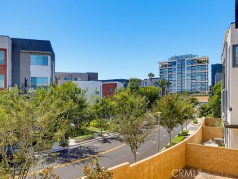 162  Bowery  , Irvine, CA