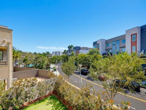 162  Bowery  , Irvine, CA
