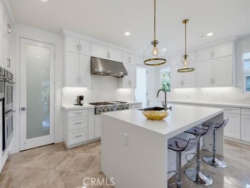 162  Bowery  , Irvine, CA