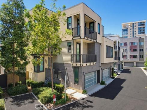 162  Bowery  , Irvine, CA