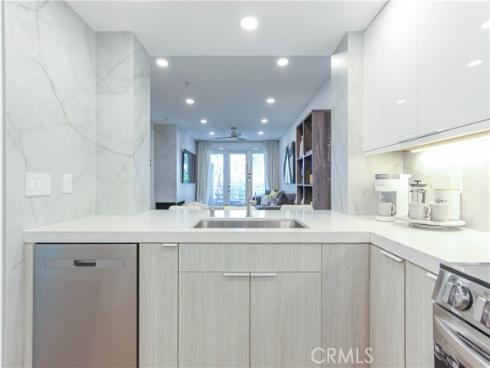 2253 Martin 302 , Irvine, CA