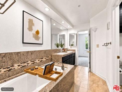 2233 Martin 309 , Irvine, CA