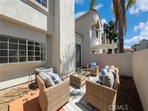 130 Almador , Irvine, CA