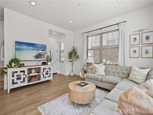 67 Kestrel , Irvine, CA