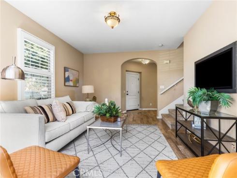 60 Pathway , Irvine, CA
