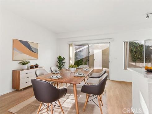194 Greenmoor , Irvine, CA