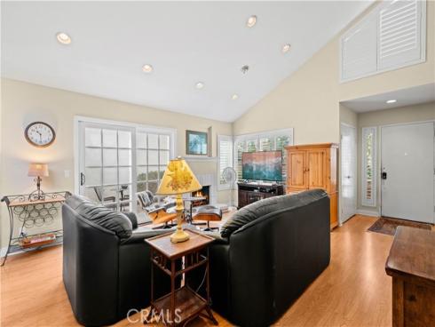 2 Morena 4 , Irvine, CA