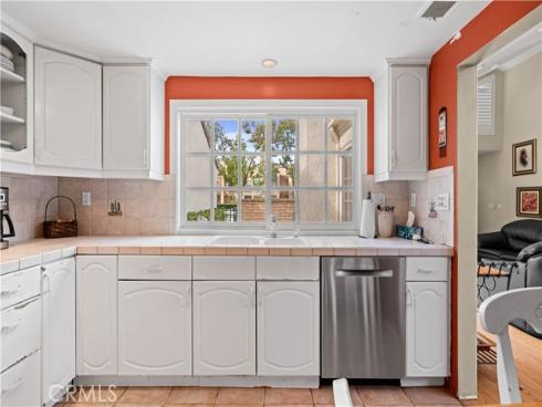 2 Morena 4 , Irvine, CA