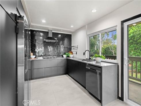 18 Rana 58 , Irvine, CA