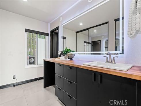 18 Rana 58 , Irvine, CA