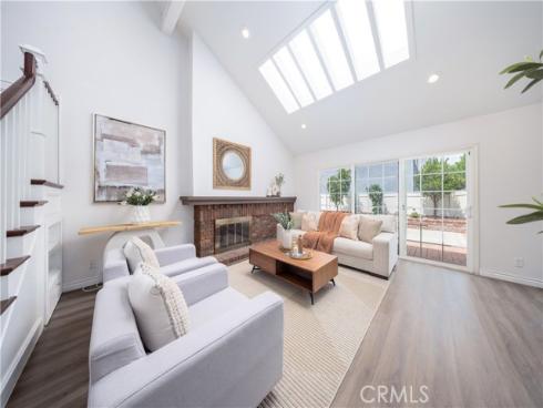 5 Taylor , Irvine, CA