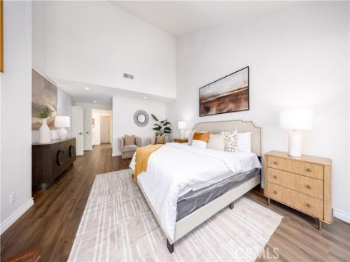 5 Taylor , Irvine, CA